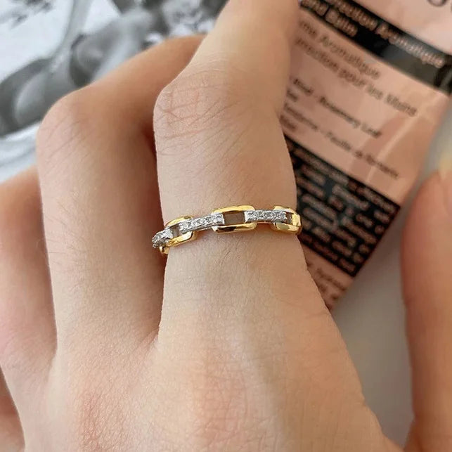 Rania – Bague Fine Minimaliste Zircon Pavé Plaqué Or 14K Empilable | FancyFez