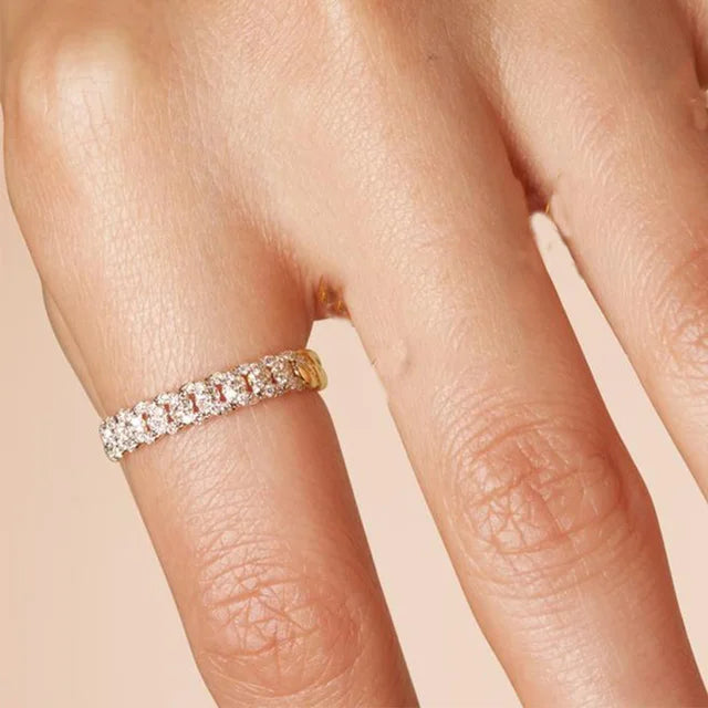 Rania – Bague Fine Minimaliste Zircon Pavé Plaqué Or 14K Empilable | FancyFez