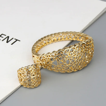 Kenza – Bracelet Manchette & Bague Dorée Ajourée Style Marocain | FancyFez