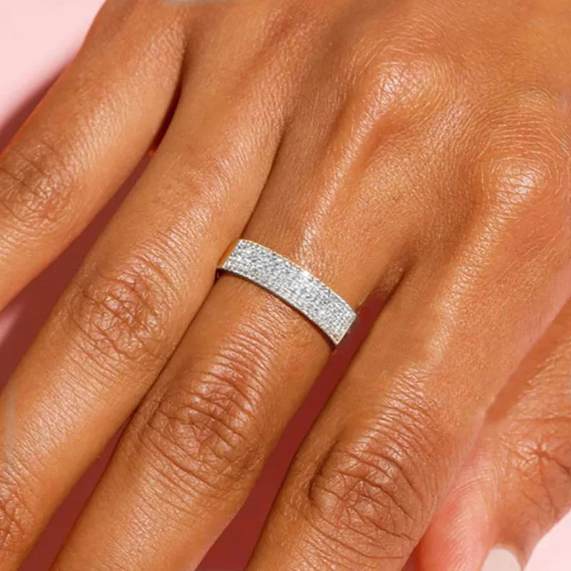 Rania – Bague Fine Minimaliste Zircon Pavé Plaqué Or 14K Empilable | FancyFez