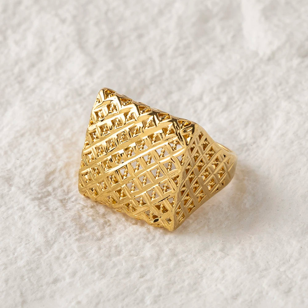 Sultana – Bague Dorée 18K Ciselée Style Ottoman Zircon | FancyFez